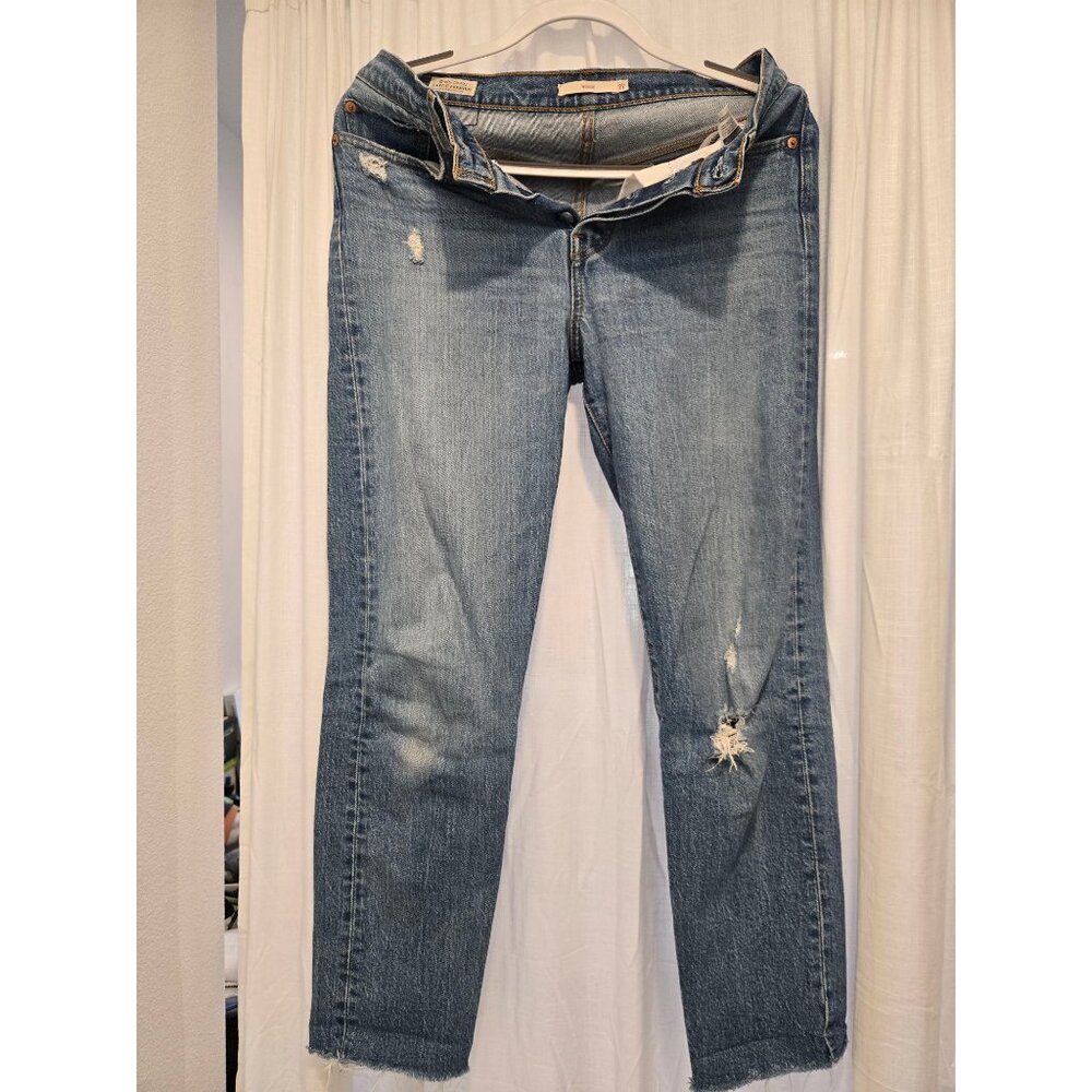Levi's Premium Wedgie Jeans